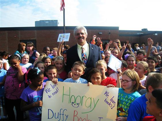 Mayor Joseph Fusco, of Rome, NY Shows His Support for the Duffy Books in Homes Program